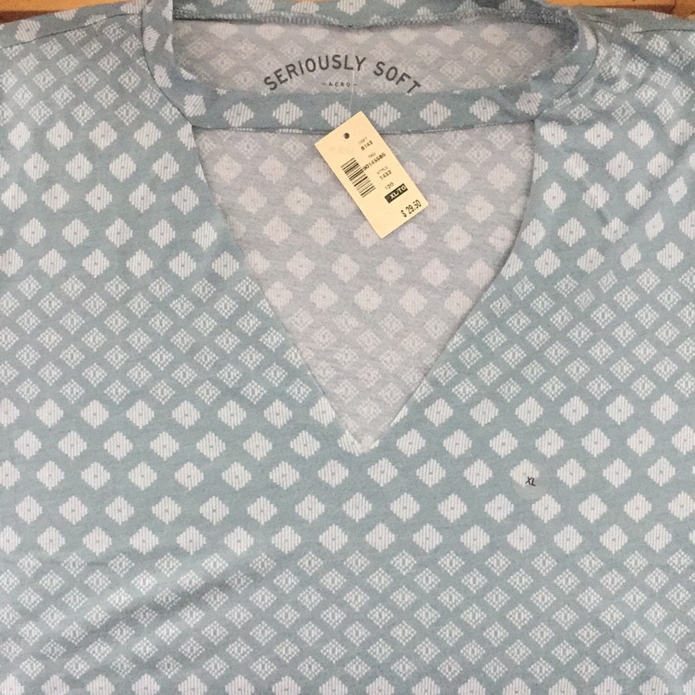 Aeropostale choker tee